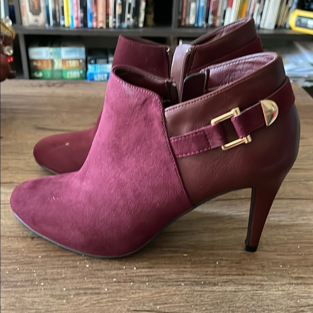Ellen Tracy Red Ankle Booties with Gold Buckle